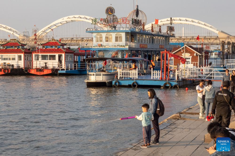 A glimpse of people's daily life in Harbin