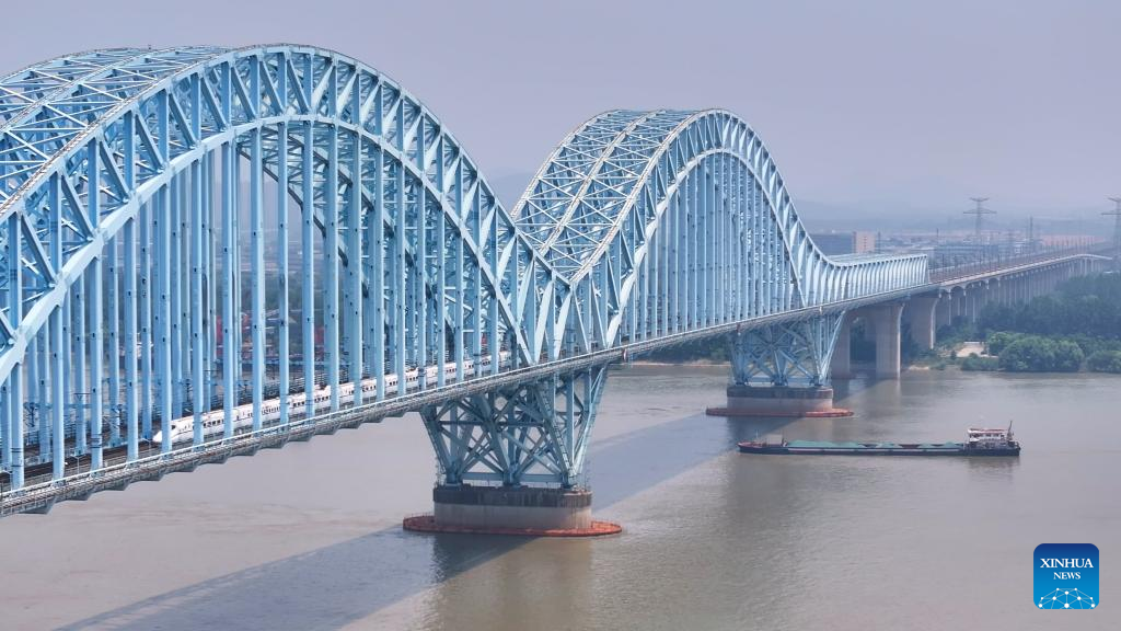 Railway loop line launched to facilitate integration of China's Yangtze River Delta