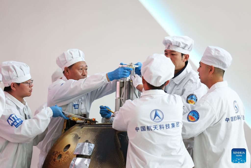 Returner of Chang'e-6 lunar probe opened after arrival in Beijing