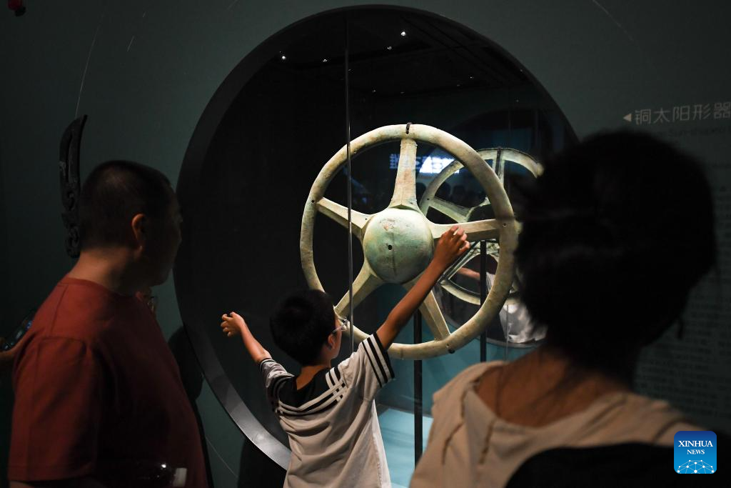 Exhibition on ancient Shu civilization held in Beijing