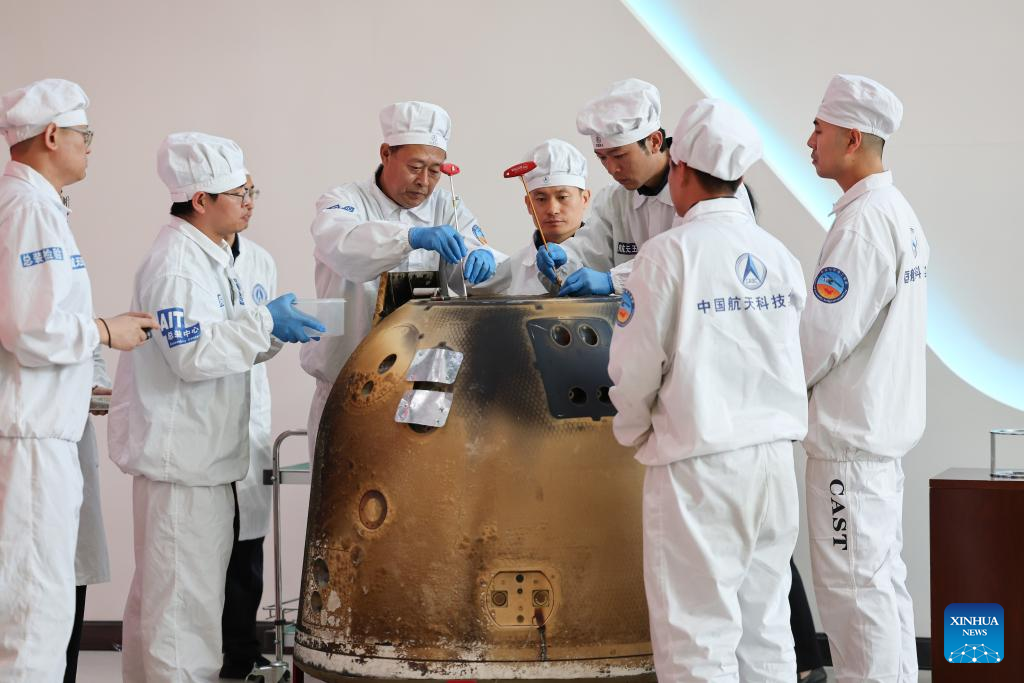 Returner of Chang'e-6 lunar probe opened after arrival in Beijing