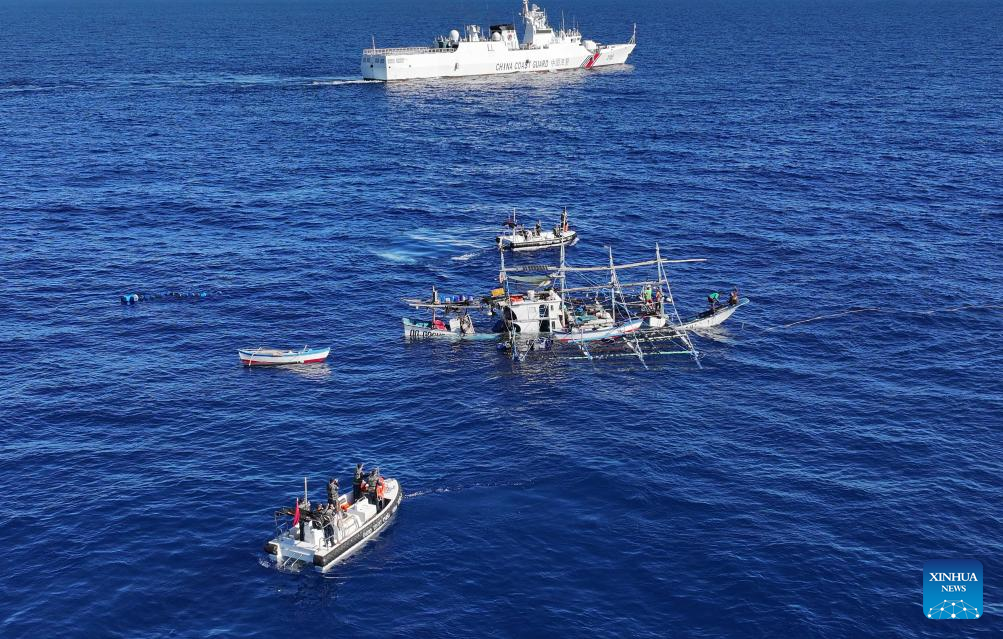 China Coast Guard assists Filipino fishermen injured in South China Sea