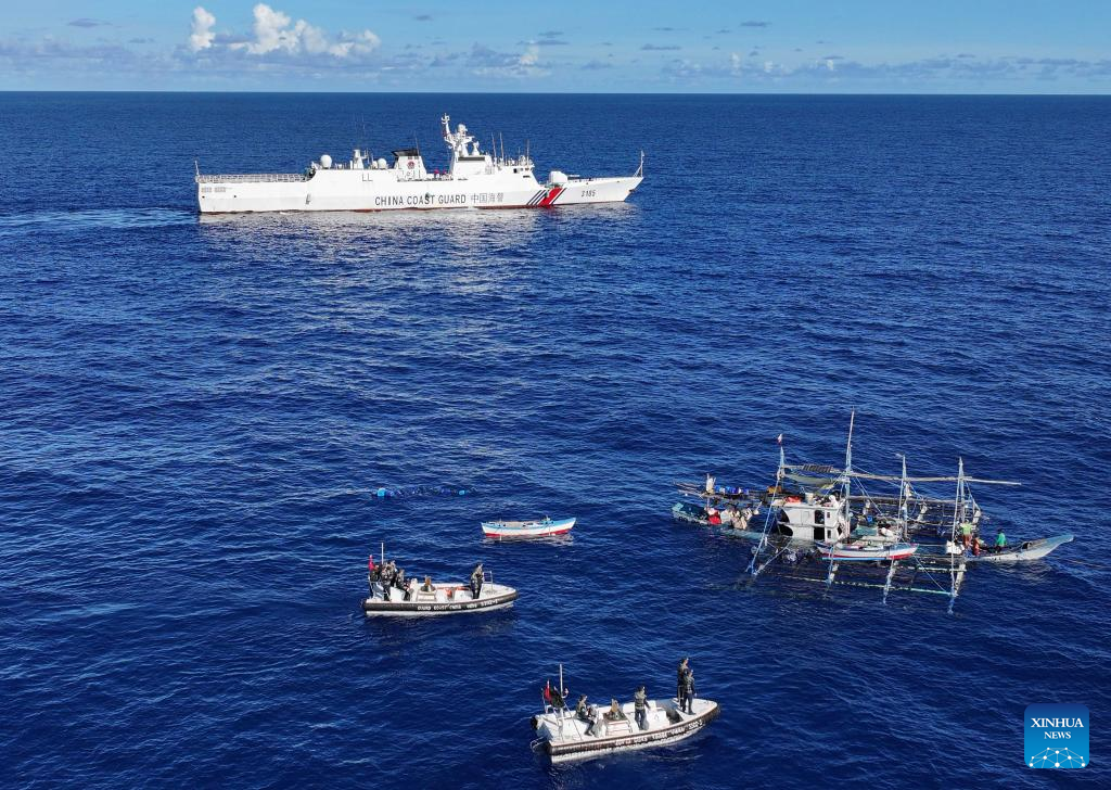 China Coast Guard assists Filipino fishermen injured in South China Sea