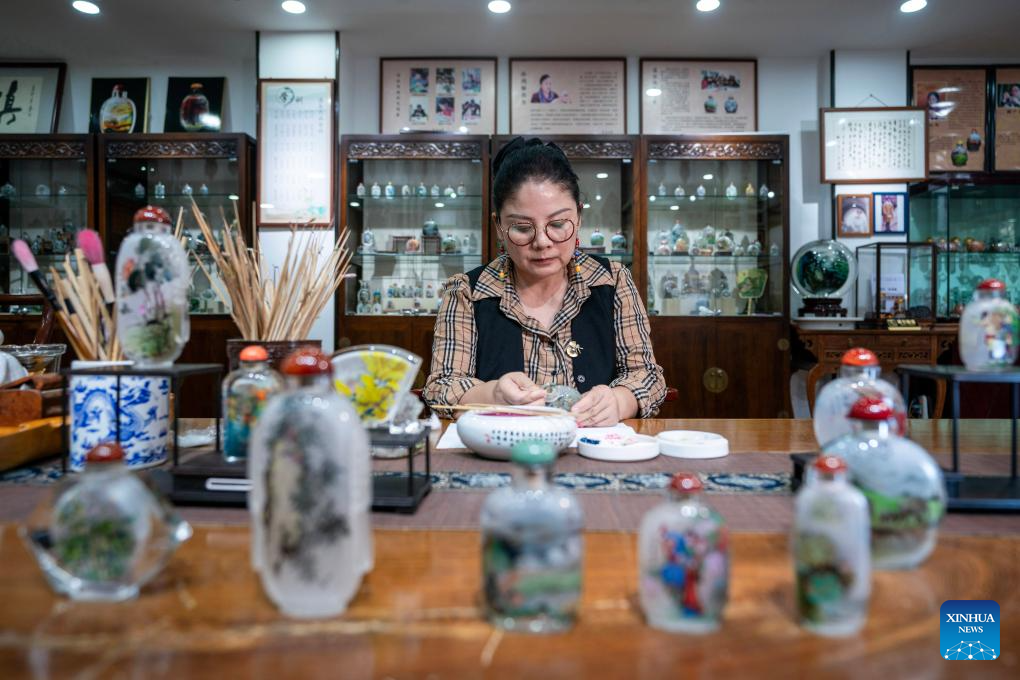 Pic story: interior of inside painting in Kunming, China's Yunnan