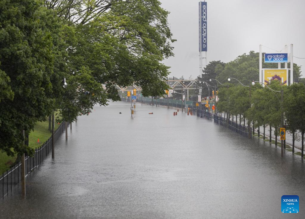 Heavy rain hits Toronto, Canada