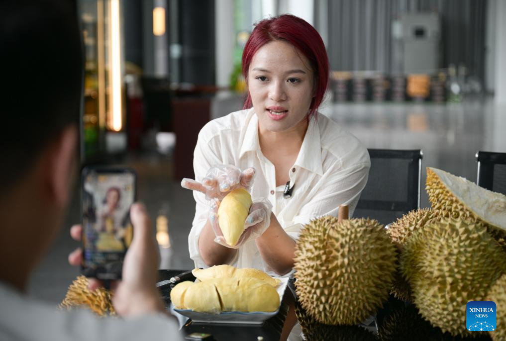 Durian industry promotes rural revitalization in south China