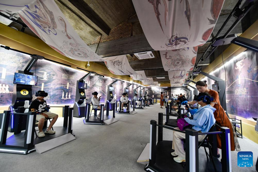 Visitors have immersive impression of Dunhuang culture via digital technology