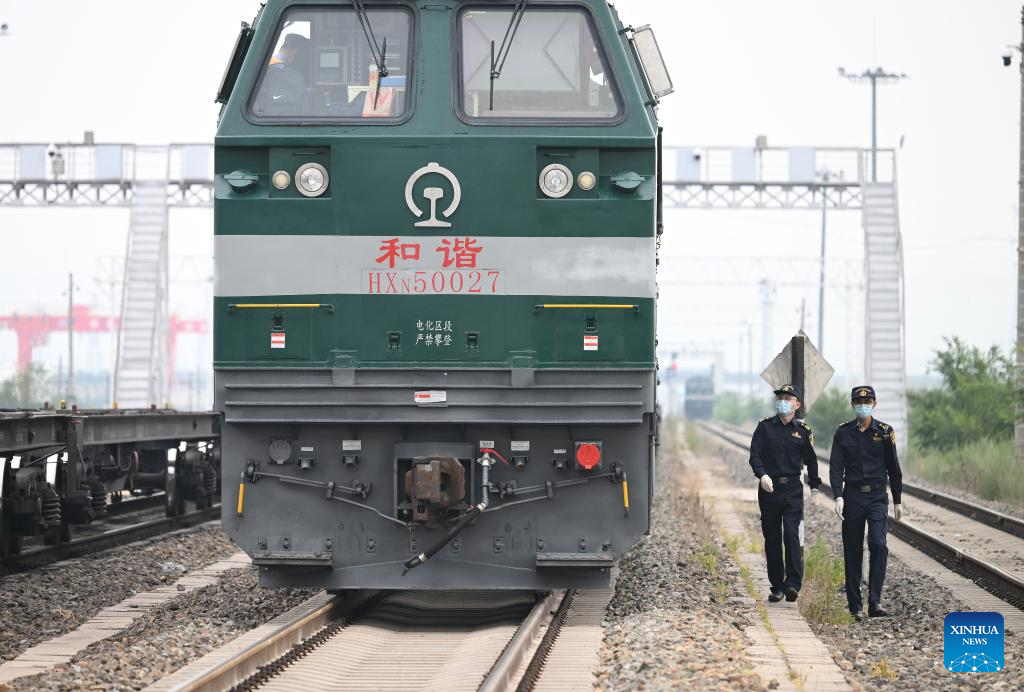 Manzhouli railway port handles 2,327 China-Europe freight train trips in 1st half of 2024