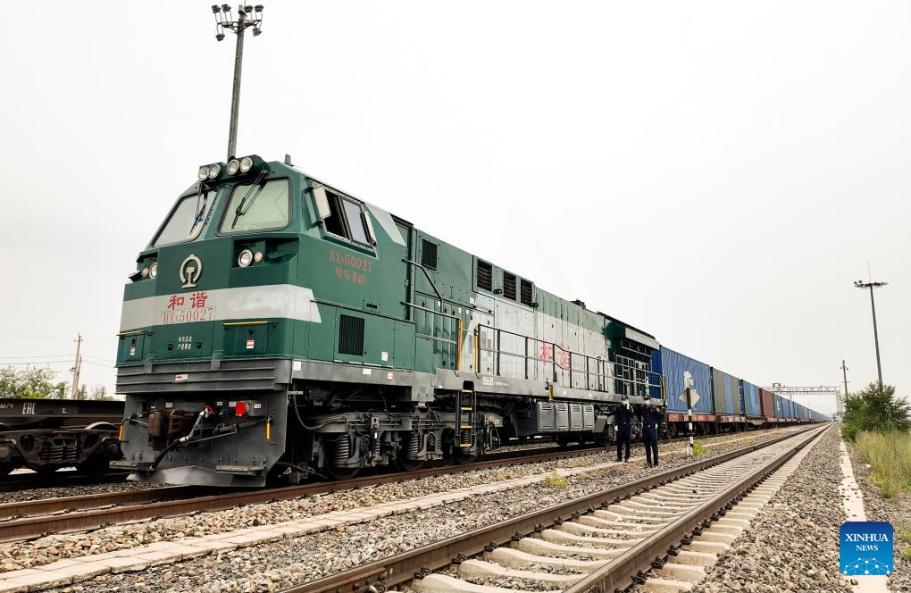 Manzhouli railway port handles 2,327 China-Europe freight train trips in 1st half of 2024