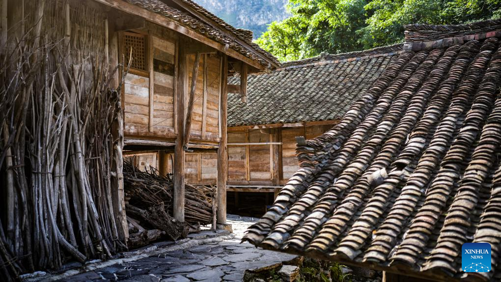 SW China's Tianmen Village features original landscape, traditional folk activities