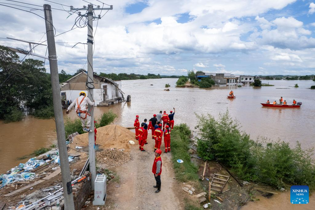 Over 3,800 evacuated after dike breach in central China