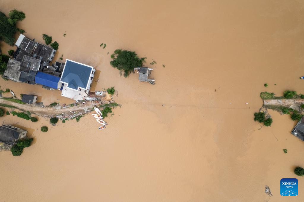 Over 3,800 evacuated after dike breach in central China