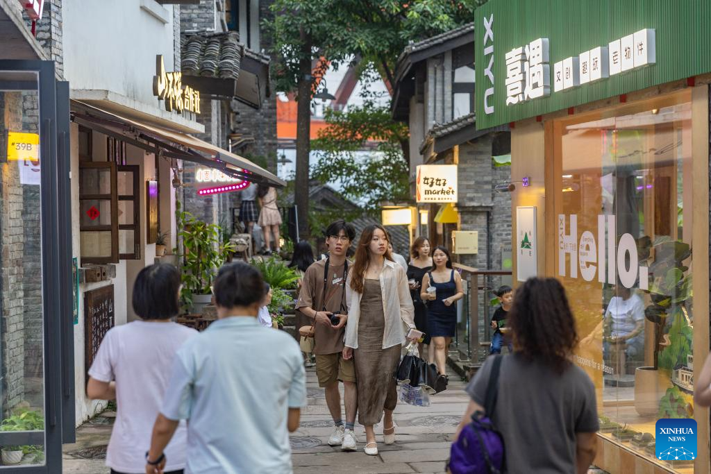 Urban renewal injects new vigor into old street in Chongqing