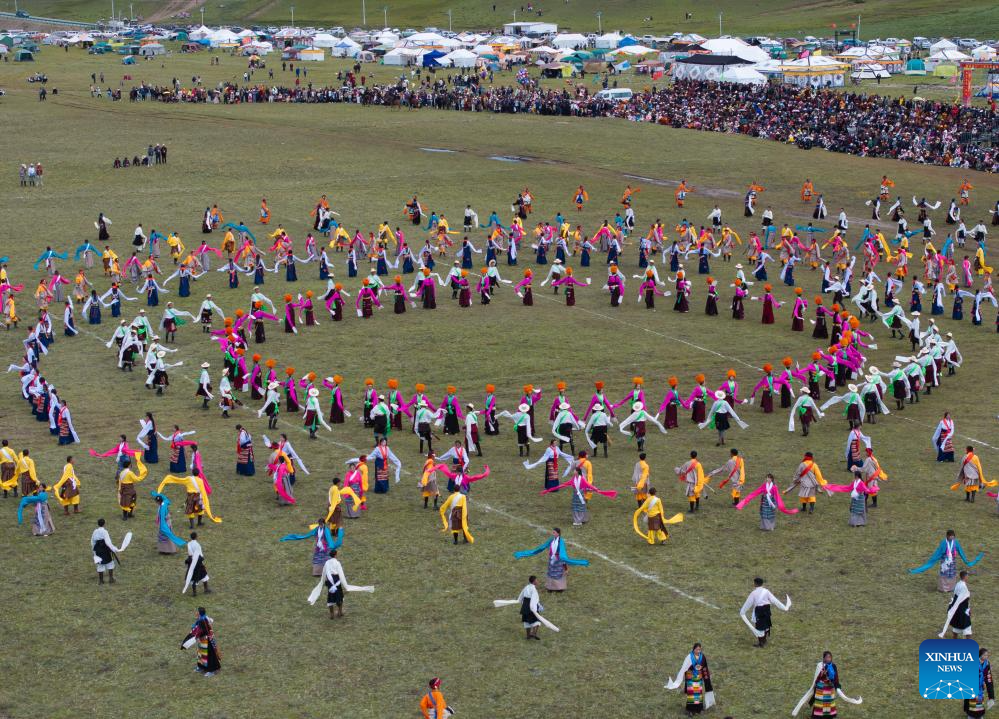 Horse racing event kicks off in SW China's Sichuan