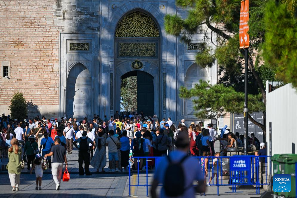 Türkiye sees booming tourism revenue in H1