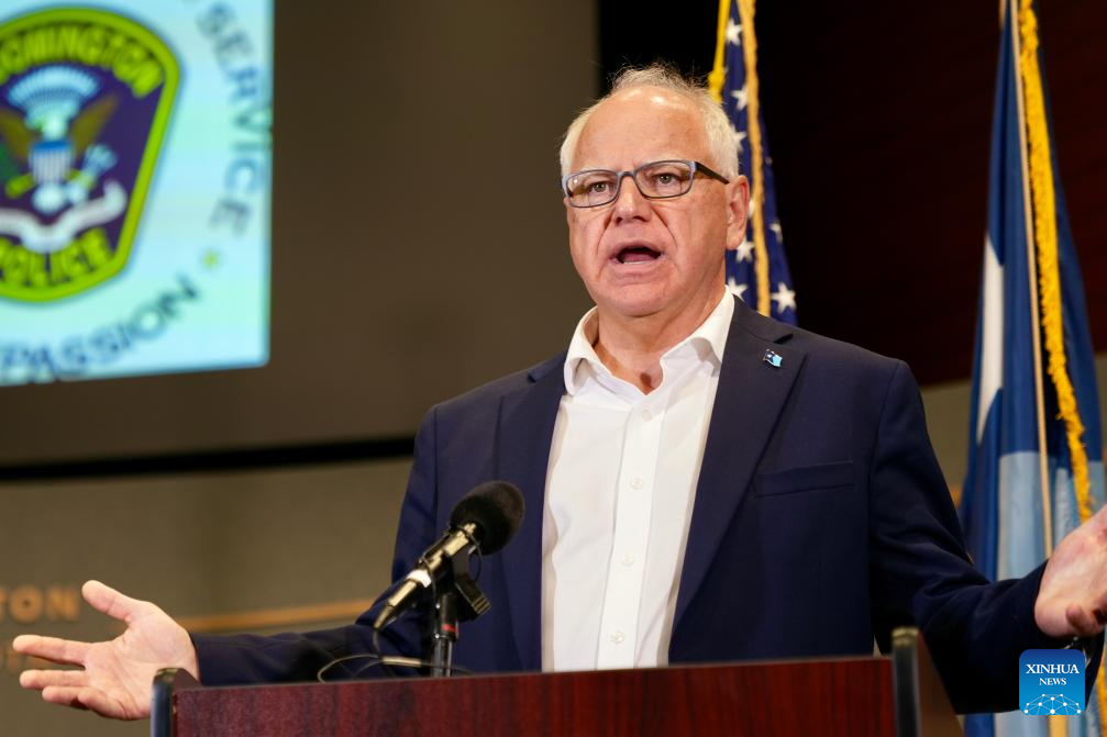 Harris picks Minnesota Governor Tim Walz as running mate _Guangming Online