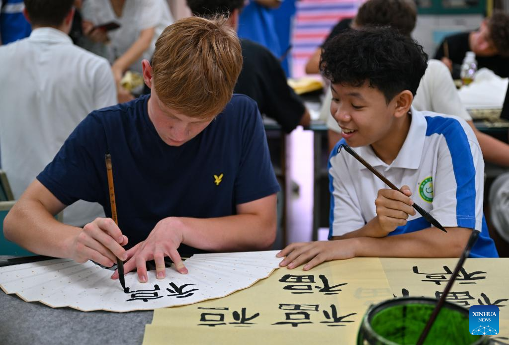 German students enjoy study tour in China's Hainan