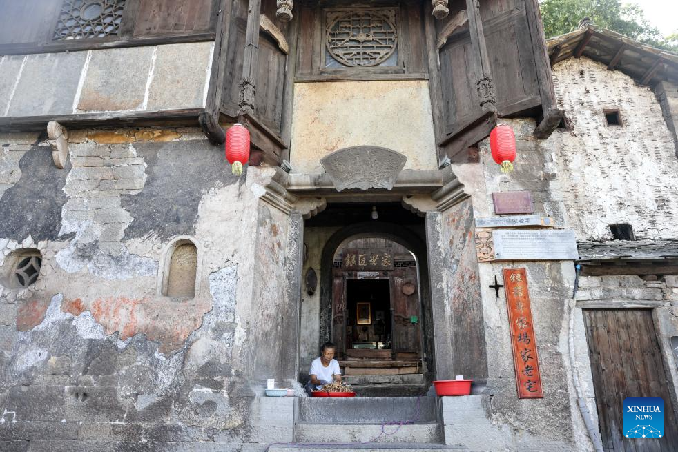 Ancient Tunpu villages attract tourists in Guizhou