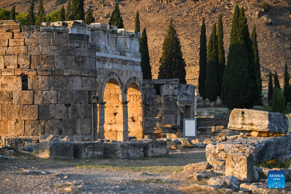 Scenery of ruins of ancient city of Hierapolis in Denizli, Türkiye