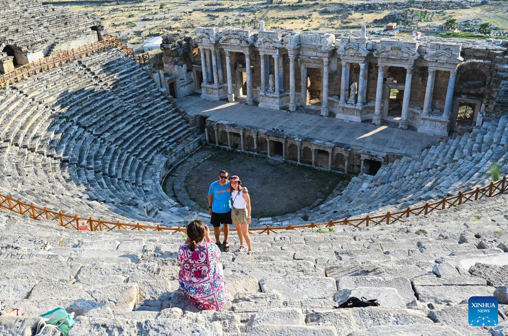 Scenery of ruins of ancient city of Hierapolis in Denizli, Türkiye