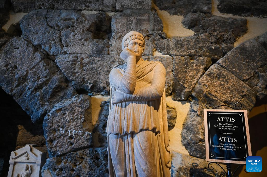 Scenery of ruins of ancient city of Hierapolis in Denizli, Türkiye