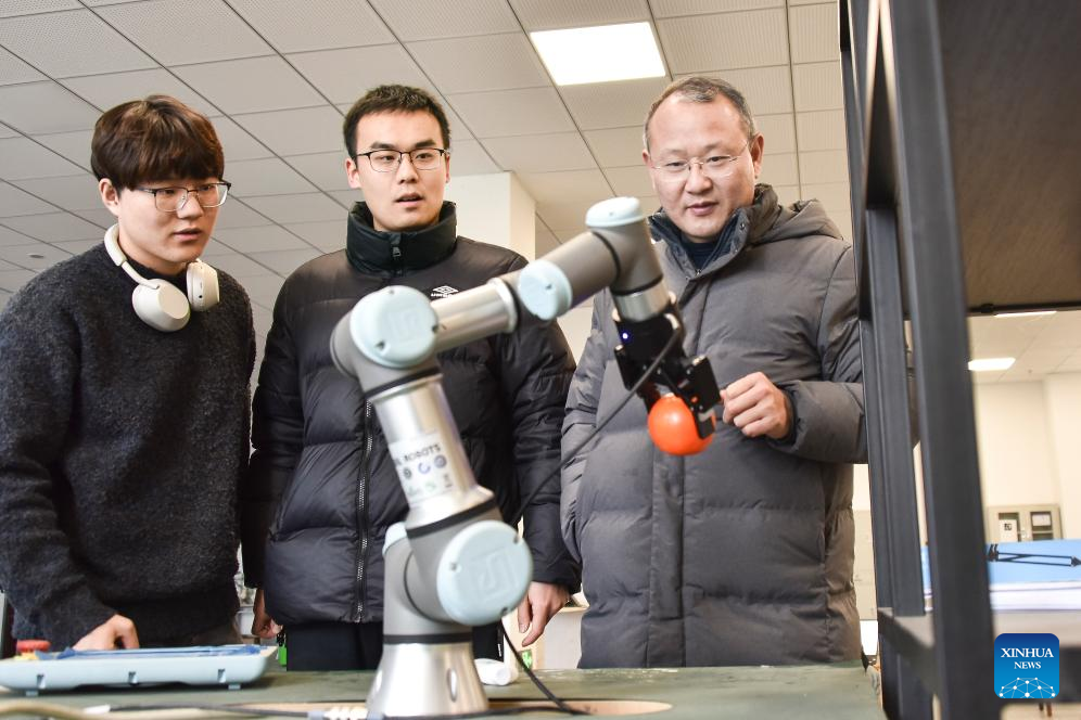 Across China: Chinese scientists develop humanoid robots with realistic facial expressions