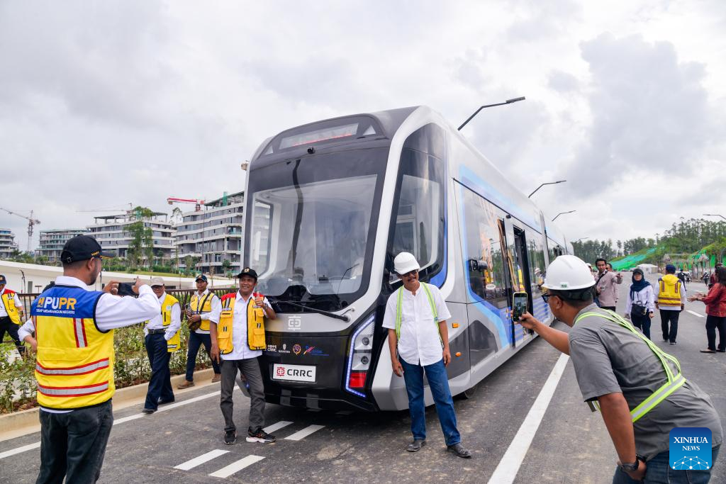 Indonesia's president has trial ride of Chinese ART system in new capital