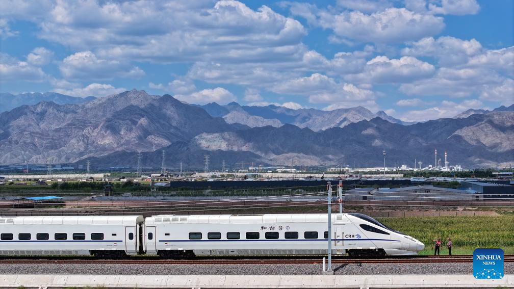 Fault simulation drill conducted on Baotou-Yinchuan high-speed railway