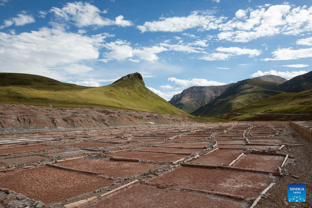 Baizha Salt Field boasts long history in Yushu, NW China