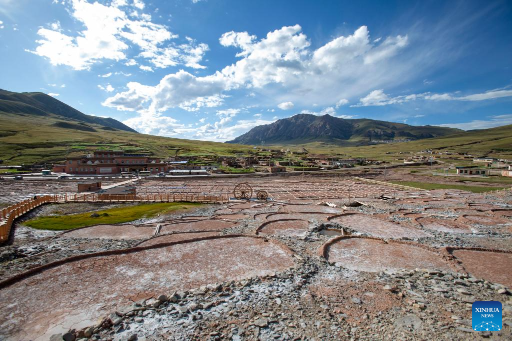 Baizha Salt Field boasts long history in Yushu, NW China