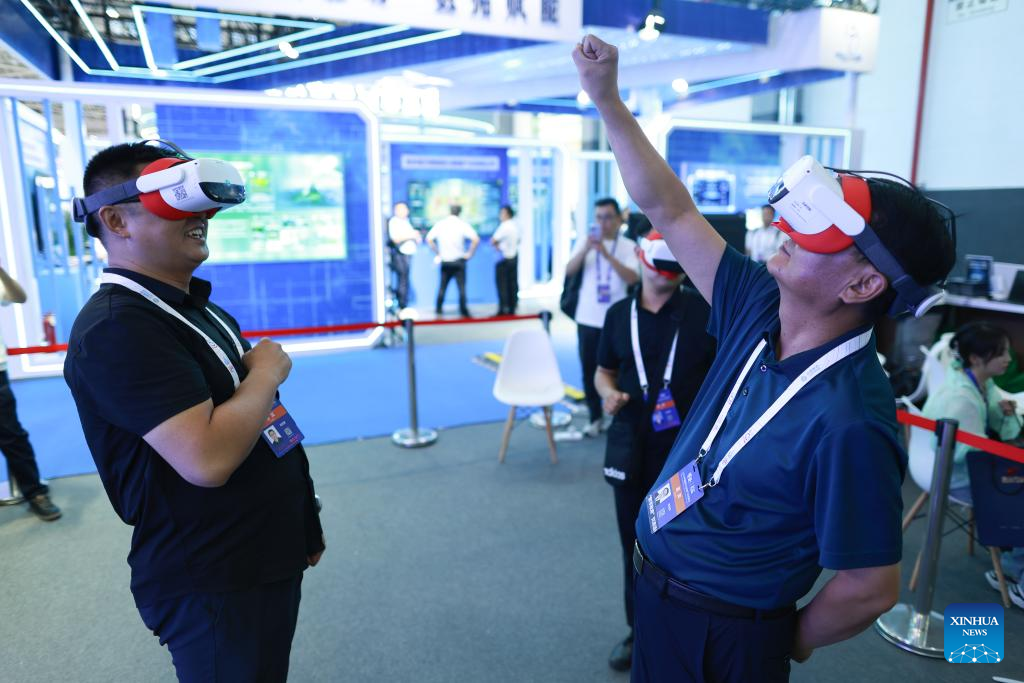 Int'l big data expo opens in SW China