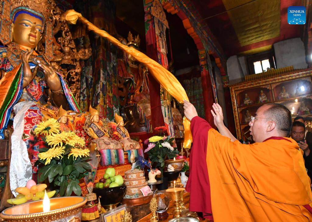 Panchen Rinpoche concludes visit to Xizang's Nyingchi City