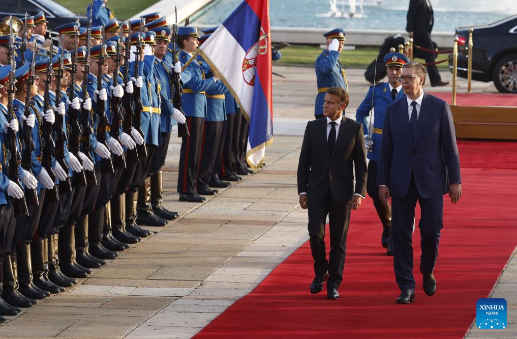 Serbia, France ink agreements to promote ties