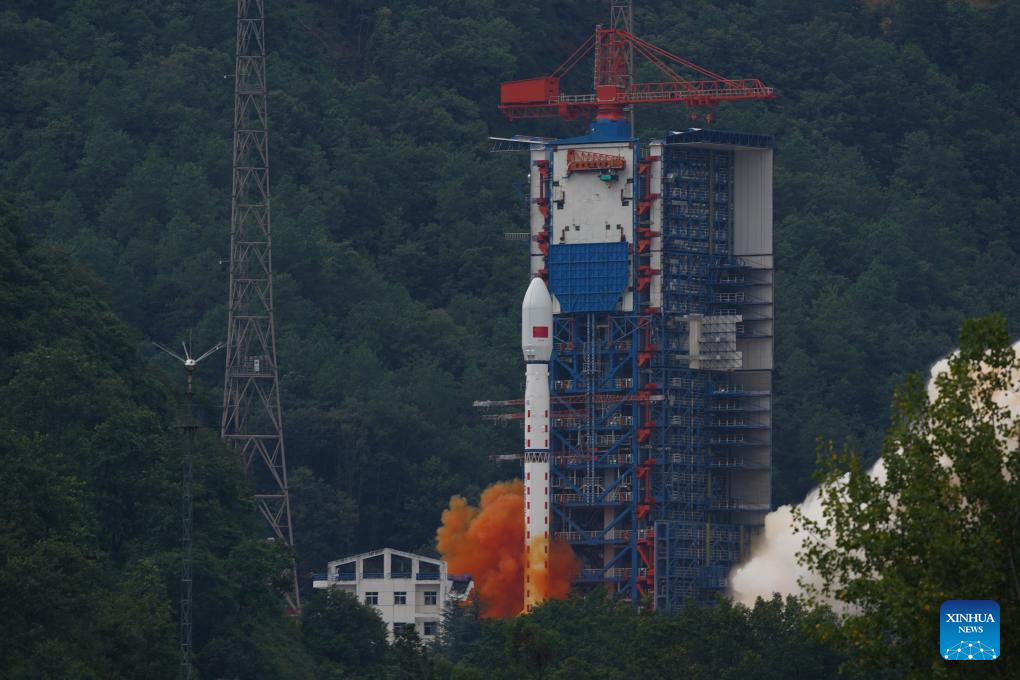 China launches new remote sensing satellite group