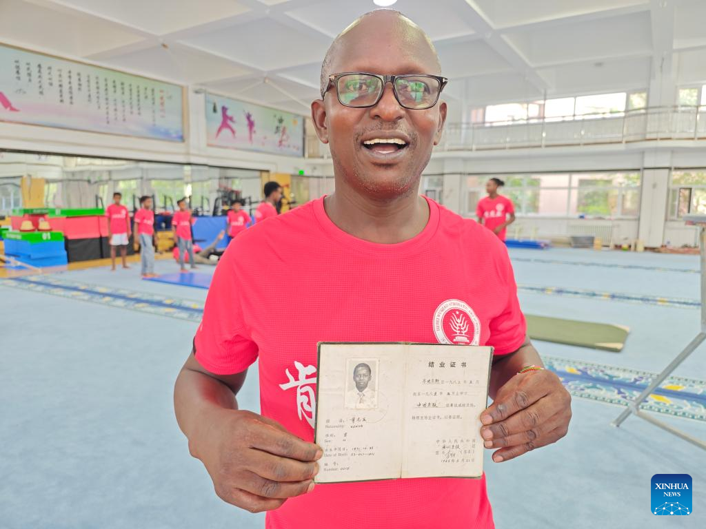 Kenyan acrobat's lasting bond with China