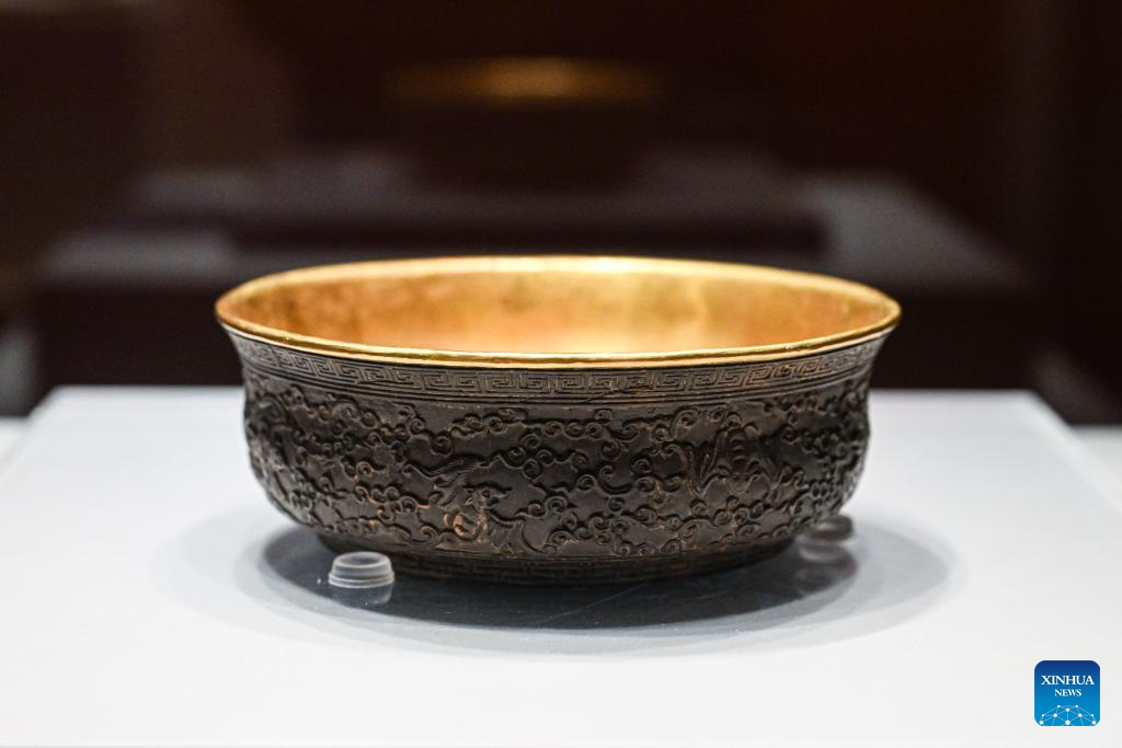 Exhibition showcasing Hainan's cultural relics held at Hainan Museum