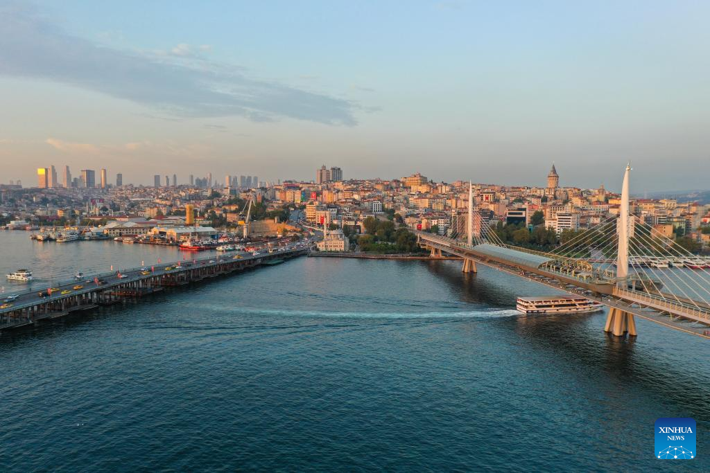 Scenery of Golden Horn in Istanbul, Türkiye