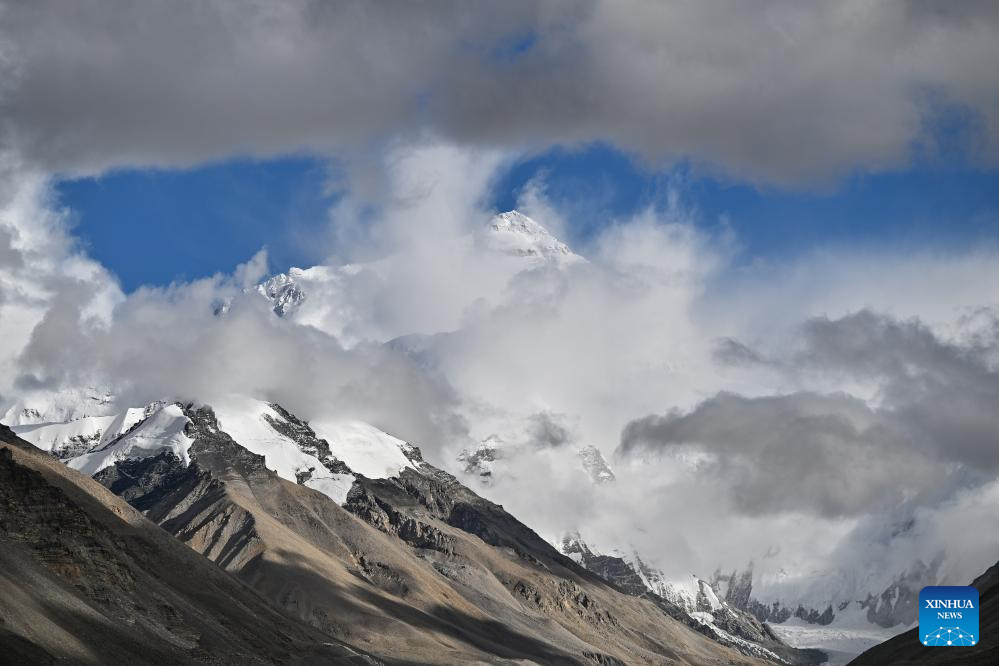 Scenery of Mount Qomolangma in Xizang