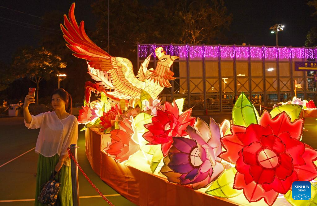 Lantern fair marking upcoming Mid