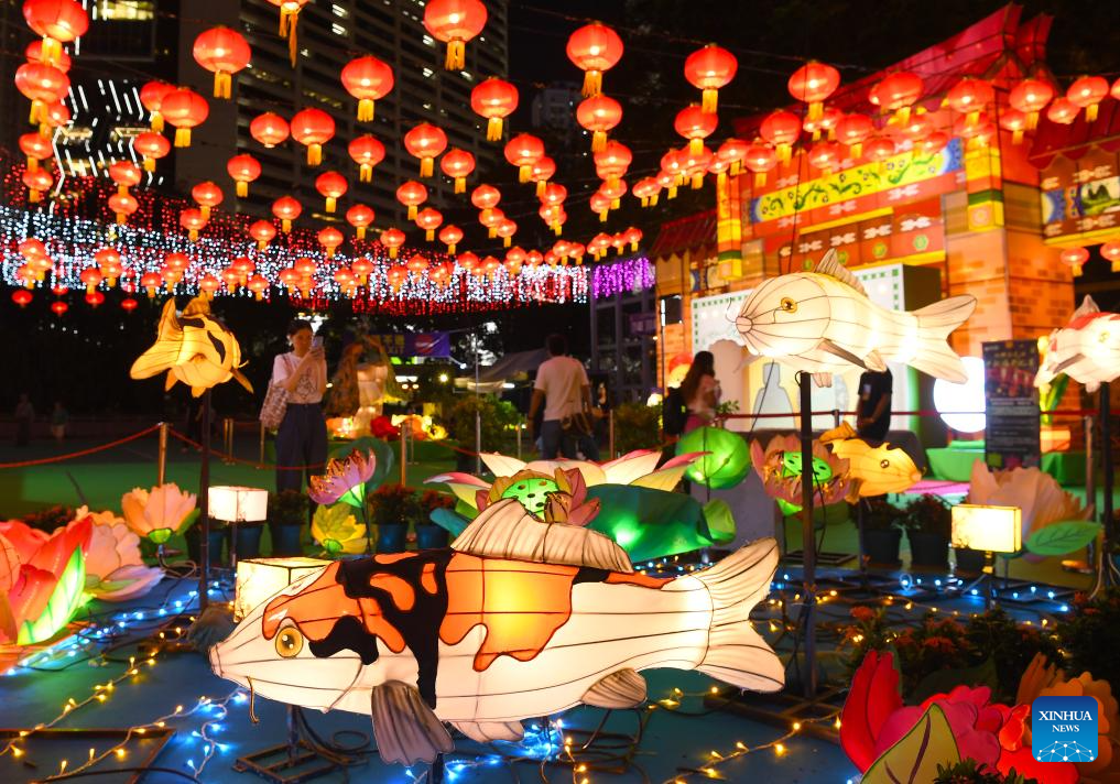 Lantern fair marking upcoming Mid-Autumn Festival, National Day held in HK