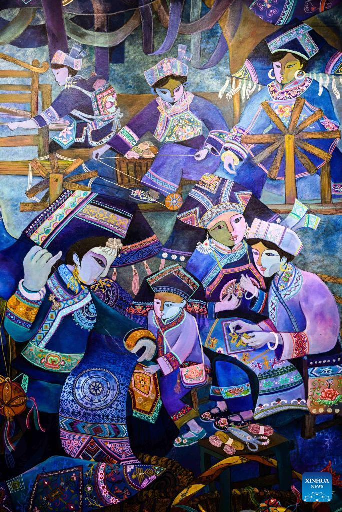 Exhibition displaying farmer paintings kicks off in Liuzhou, S China