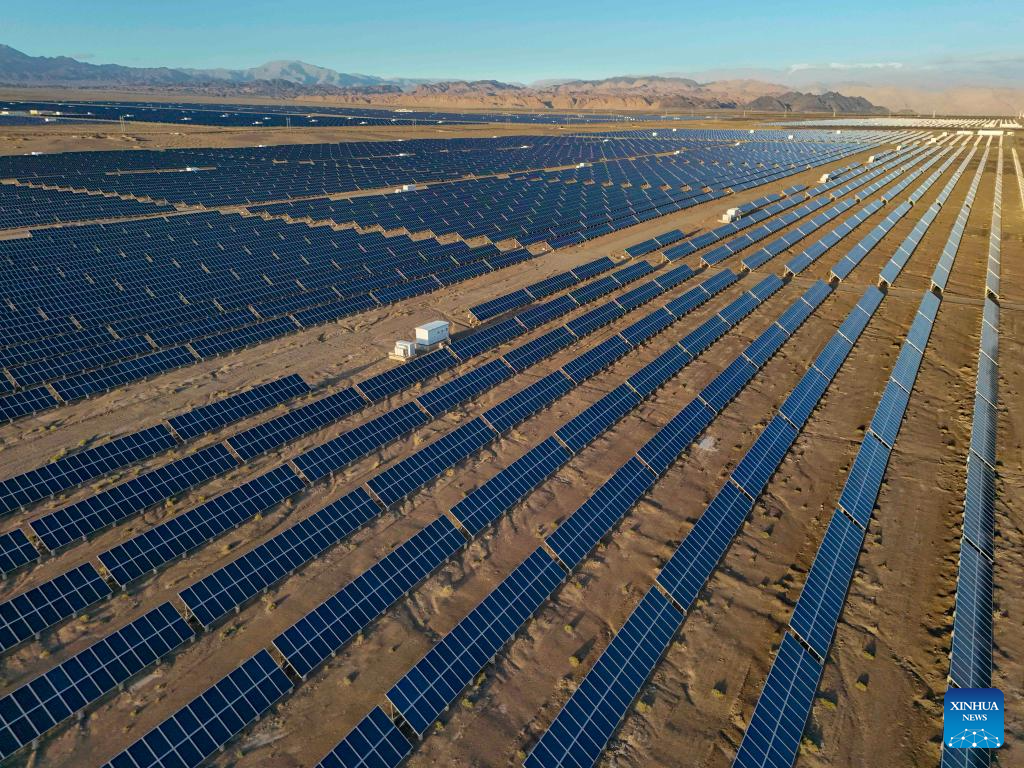 Local authorities accelerate development of solar power industry in Hami City, NW China