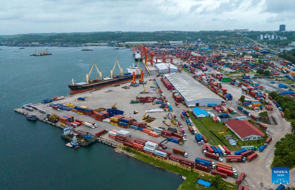 Cambodia inaugurates 37.5-mln-USD additional container terminal at kingdom's largest port