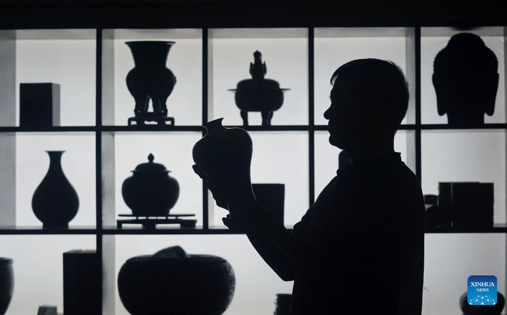 In pics: Ru porcelain enthusiast molds passion into career in China's 