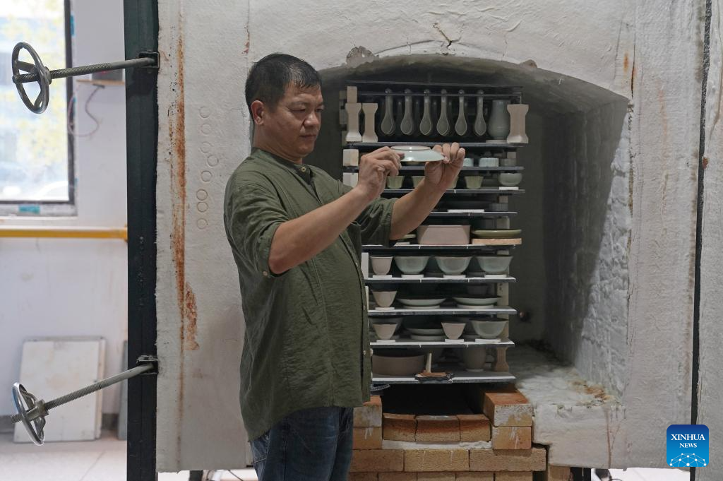 In pics: Ru porcelain enthusiast molds passion into career in China's 