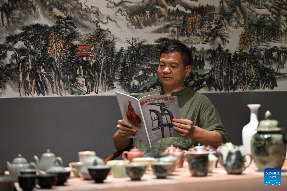 In pics: Ru porcelain enthusiast molds passion into career in China's 