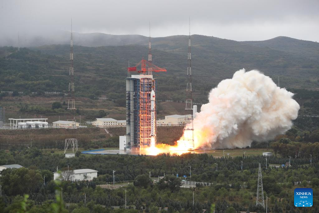 China successfully launches 6 new satellites