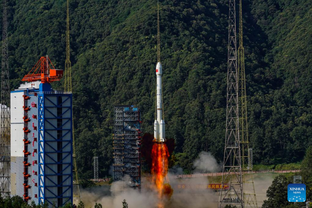 China Focus: China launches two BeiDou navigation satellites