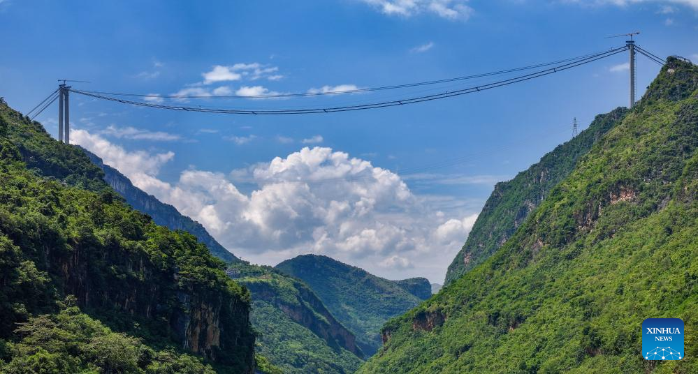 Huajiang grand canyon bridge under construction in Guizhou