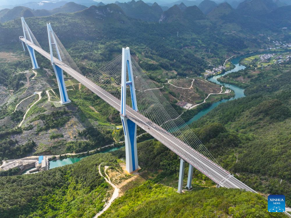 In pics: gigantic bridges in China's Guizhou